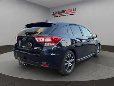 Subaru Impreza 2.0 Luxury AWD — Berline polyvalente tout-terrain, entretien complet — détail