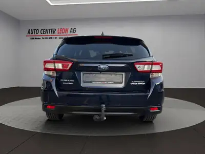 Subaru Impreza 2.0 Luxury AWD — Berline polyvalente tout-terrain, entretien complet — tableau de bord