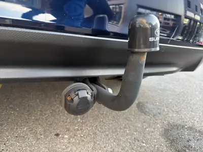 Subaru Impreza 2.0 Luxury AWD — Berline polyvalente tout-terrain, entretien complet — Miniature 20