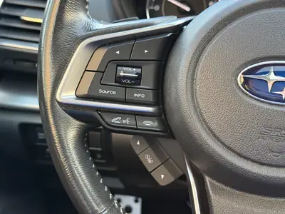 Subaru Impreza 2.0 Luxury AWD — Berline polyvalente tout-terrain, entretien complet — Miniature 26