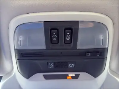 Subaru Impreza 2.0 Luxury AWD — Berline polyvalente tout-terrain, entretien complet — Miniature 31