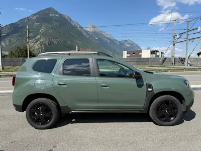 Dacia Duster Blue dCi 115 Extreme 4x4 — SUV robuste, 4 roues motrices, garantie jusqu'en 2027 — tableau de bord