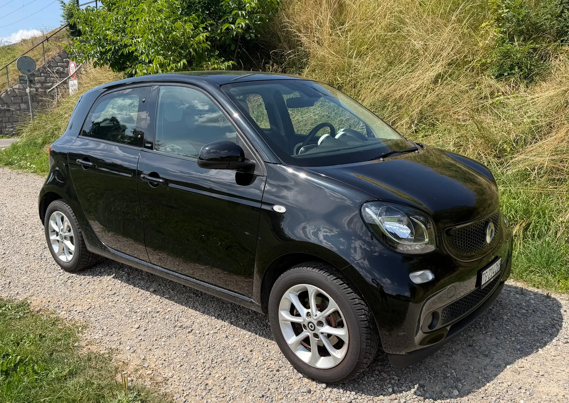 Smart ForFour 1.0 71 Passion — Citadine agile en excellent état, entretien à jour — Außenansicht