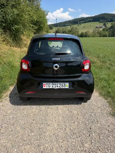 Smart ForFour 1.0 71 Passion — Citadine agile en excellent état, entretien à jour — Innenraum
