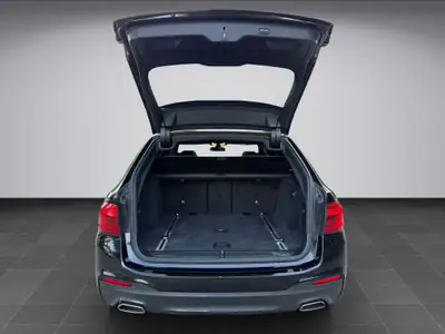 BMW 540i xDrive Touring — Break premium 340 ch, M Paket et équipement luxe — Miniature 16