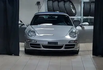 Porsche 911 3.8 Carrera 4S — Cabriolet légendaire, traction intégrale, 139 800 km — fianco
