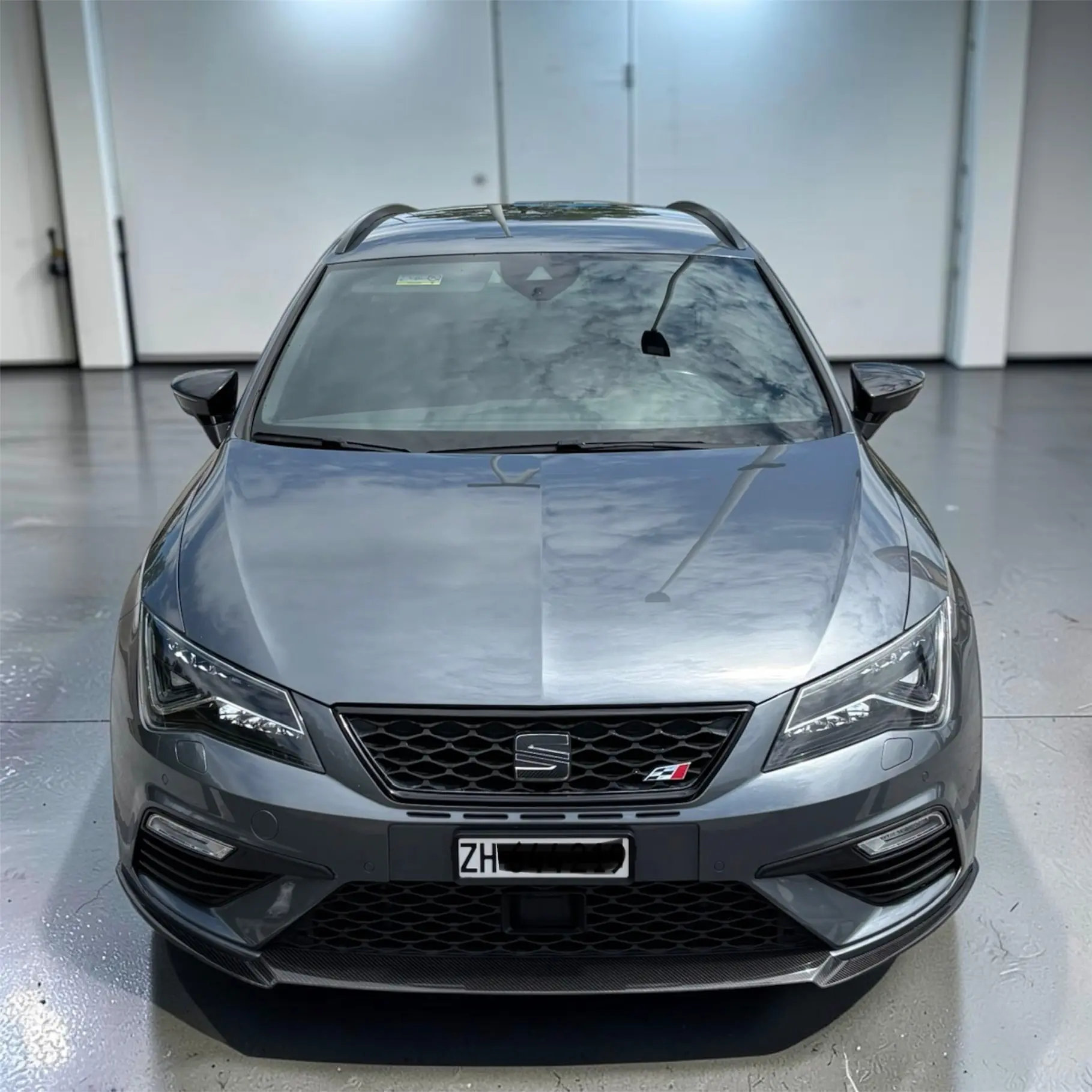SEAT Leon Cupra 4Drive 370 ch — Break sportif all-wheel drive, 58'000 km seulement — vue extérieure