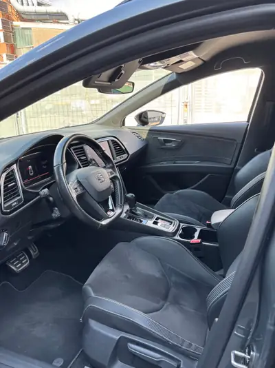 SEAT Leon Cupra 4Drive 370 ch — Break sportif all-wheel drive, 58'000 km seulement — tableau de bord