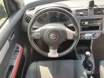 Suzuki Swift 1.6 Sport — Citadine dynamique, sans accident, 219'900 km — détail