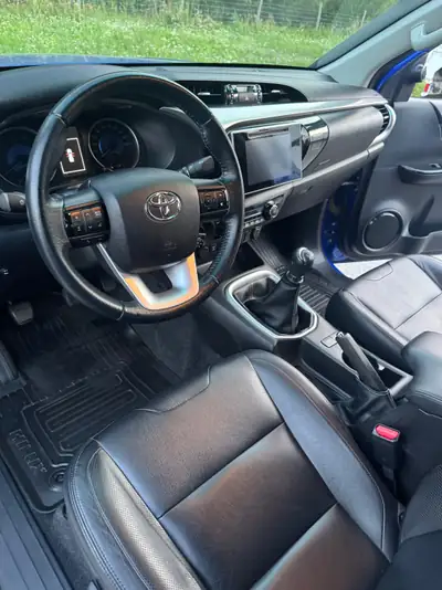 Toyota HI-LUX 2018 — Pickup robuste diesel 4x4, 97'000 km, sans sinistre — Miniatur 14