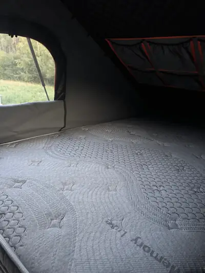 Toyota HI-LUX 2018 — Pickup robuste diesel 4x4, 97'000 km, sans sinistre — Miniatur 20
