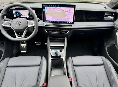 VW Tiguan 2.0 TDI R-Line — SUV diesel puissant, 4motion intégral, finition premium — dettaglio