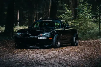 Mazda MX-5 1.8i Youngster — Cabriolet sportif iconique, moteur 140 ch fiable — Detail