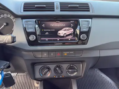 Skoda Fabia Combi 1.0 MPI — Monospace compact fiable, sans accident, prêt pour la route — Miniature 14