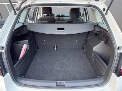 Skoda Fabia Combi 1.0 MPI — Monospace compact fiable, sans accident, prêt pour la route — Miniature 18