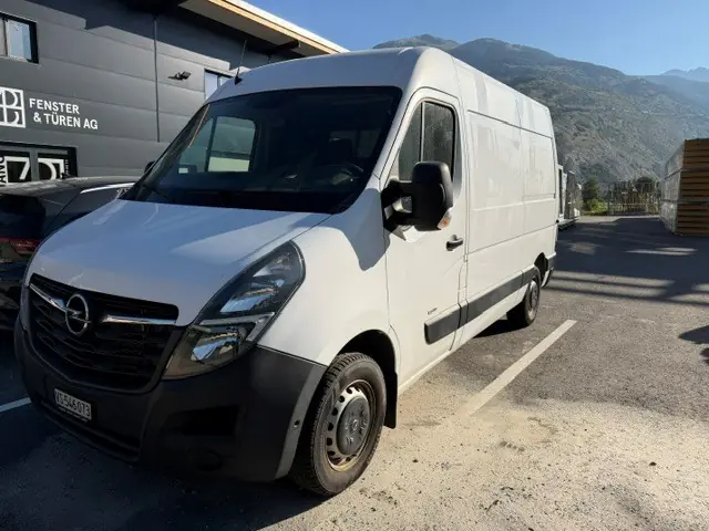 Opel Movano 2.3 TD 150 — Utilitaire spacieux, entretien récent et MFK OK