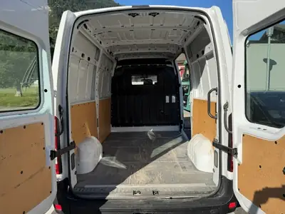 Opel Movano 2.3 TD 150 — Utilitaire spacieux, entretien récent et MFK OK — Miniature 7