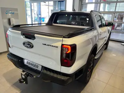 Ford Ranger Wildtrak 3.0 Eco Blue e-4WD — Pickup premium neuf, 4x4 intelligent et motorisation écologique — vista posteriore