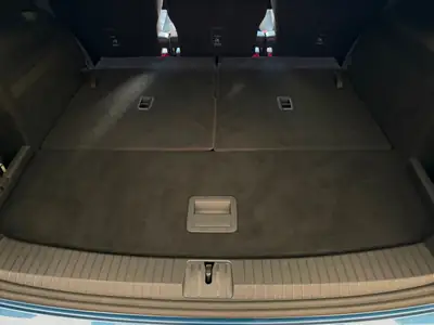 VW Touran 1.5 TSI R-LINE — Monospace familial 7 places, motorisation moderne et fiable — Miniatur 18