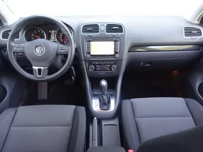 VW Golf 1.4 TSI Team DSG — Compacte fiable, consommation maîtrisée — Miniatura 11