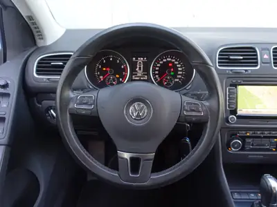 VW Golf 1.4 TSI Team DSG — Compacte fiable, consommation maîtrisée — Miniatura 12