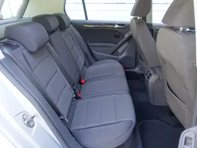 VW Golf 1.4 TSI Team DSG — Compacte fiable, consommation maîtrisée — Miniatura 14
