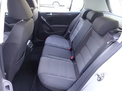 VW Golf 1.4 TSI Team DSG — Compacte fiable, consommation maîtrisée — Miniatura 15