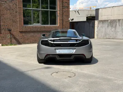 McLaren 12C — Supercar britannique 650 ch, 53'000 km seulement — Heckansicht