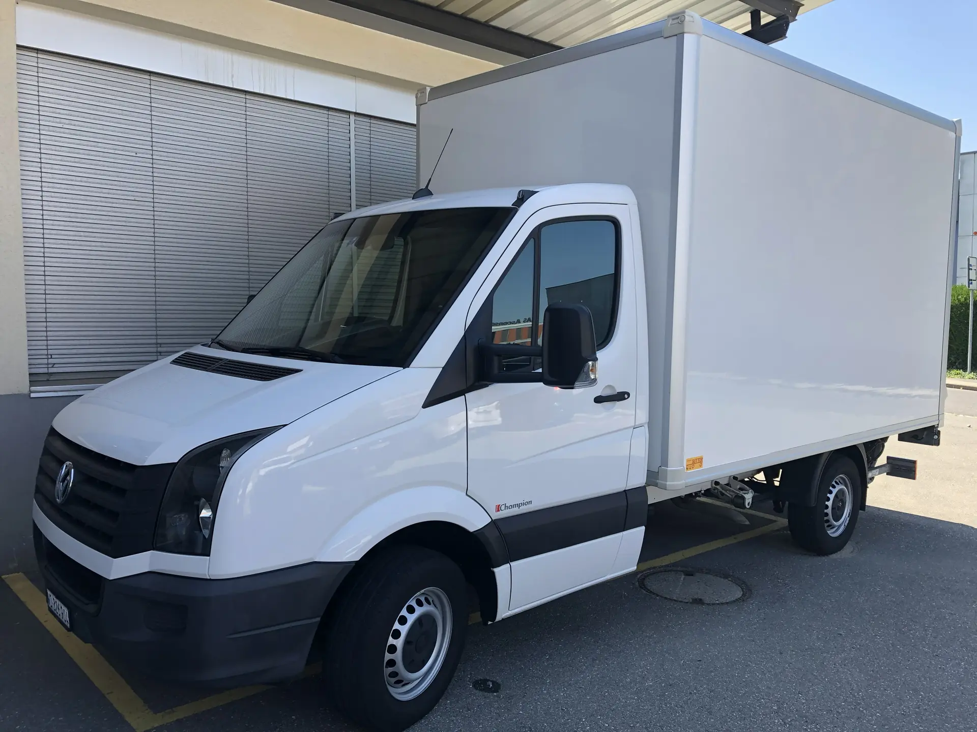VW Crafter 35 2.0 TDI — Fourgon utilitaire robuste, 49'000 km seulement