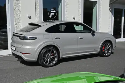Porsche Cayenne GTS Coupé Cashmere Beige — SUV sportif 460 ch, pack carbone premium — Miniature 12