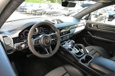 Porsche Cayenne GTS Coupé Cashmere Beige — SUV sportif 460 ch, pack carbone premium — Miniature 14