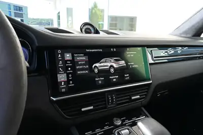 Porsche Cayenne GTS Coupé Cashmere Beige — SUV sportif 460 ch, pack carbone premium — Miniature 17