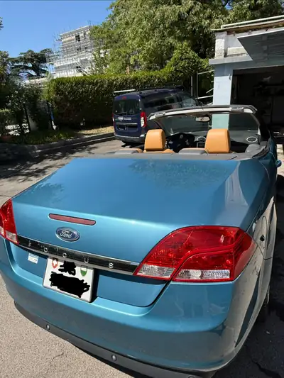 Ford Focus 2.0i 16V Cabriolet — Découvrable essence, design 2007 préservé — Armaturenbrett