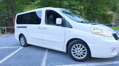 Peugeot Expert Allure Shuttle L2 Tepee — Monospace familial 8 places, diesel automatique — Miniatur 12