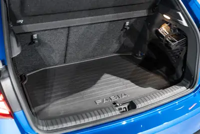 Skoda Fabia 1.5 TSI 130 DSG — Berline compacte dynamique, quasi-neuve avec garantie constructeur — Miniature 24