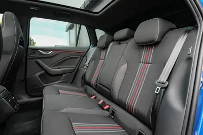 Skoda Scala 1.5 TSI Monte Carlo — Neuwagen avec garantie 5 ans et équipements premium — Miniature 12