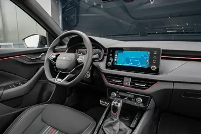 Skoda Scala 1.5 TSI Monte Carlo — Neuwagen avec garantie 5 ans et équipements premium — Miniature 14