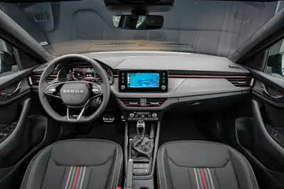 Skoda Scala 1.5 TSI Monte Carlo — Neuwagen avec garantie 5 ans et équipements premium — Miniature 15