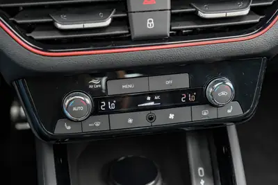 Skoda Scala 1.5 TSI Monte Carlo — Neuwagen avec garantie 5 ans et équipements premium — Miniature 20
