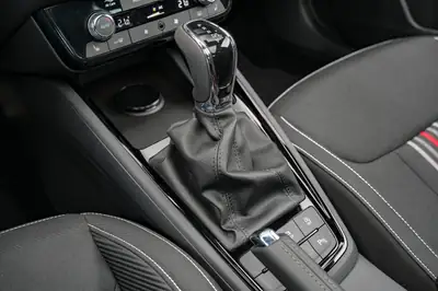 Skoda Scala 1.5 TSI Monte Carlo — Neuwagen avec garantie 5 ans et équipements premium — Miniature 21