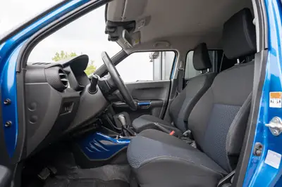 Suzuki Ignis 1.2i Compact Top Hybrid CVT — Petit citycar hybride, frais d'entretien réduits — Miniature 10