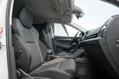 Skoda Karoq 1.5 TSI Top Selection — SUV compact dynamique, garantie 5 ans, peu kilométré — Miniature 11