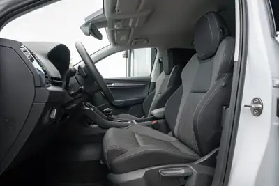 Skoda Karoq 1.5 TSI Top Selection — SUV compact dynamique, garantie 5 ans, peu kilométré — Miniature 10