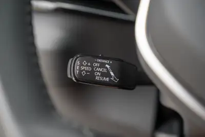 Skoda Karoq 1.5 TSI Top Selection — SUV compact dynamique, garantie 5 ans, peu kilométré — Miniature 20