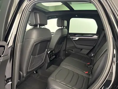 VW Touareg 3.0 TDI R-Line 2025 — SUV premium diesel, direction intégrale et attelage — détail