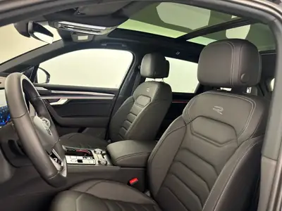 VW Touareg 3.0 TDI R-Line 2025 — SUV premium diesel, direction intégrale et attelage — Miniature 15