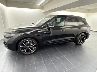 VW Touareg 3.0 TDI R-Line 2025 — SUV premium diesel, direction intégrale et attelage — Miniature 18