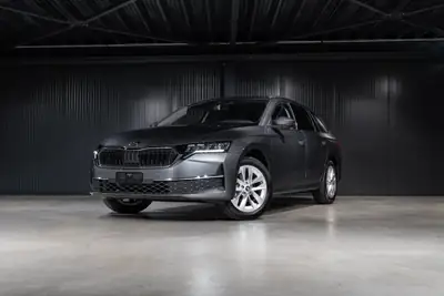 Skoda Octavia Combi 1.5 TSI mHEV — Hybride léger performant, quasi neuf avec garantie constructeur — vue extérieure