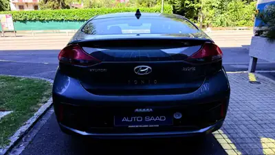 Hyundai Ioniq 1.6 GDi HEV — Hybride écologique, consommation ultra-basse — intérieur