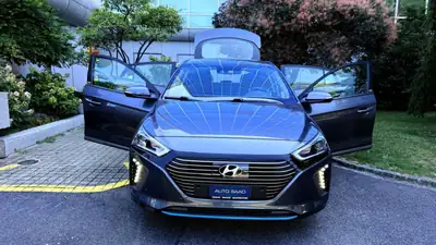 Hyundai Ioniq 1.6 GDi HEV — Hybride écologique, consommation ultra-basse — Miniature 12